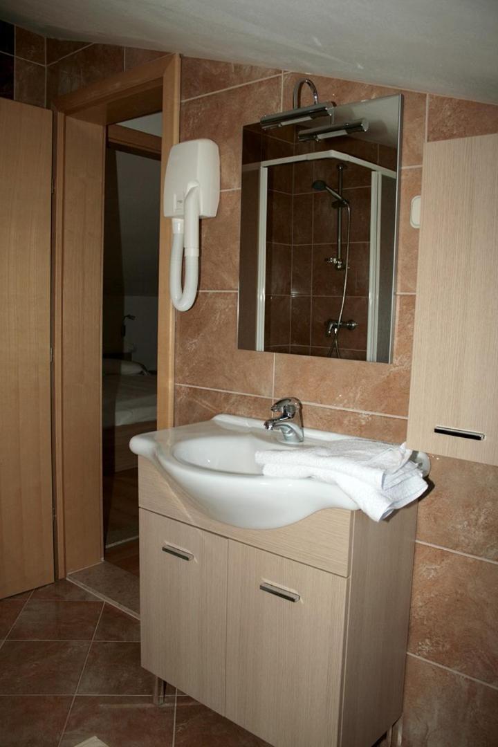 Fineda Grande Apartments Пореч Экстерьер фото